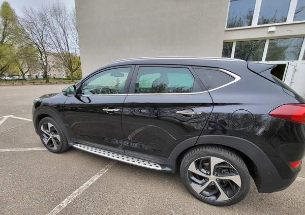 Hyundai Tucson cena 85000 przebieg: 184000, rok produkcji 2018 z Poznań małe 137